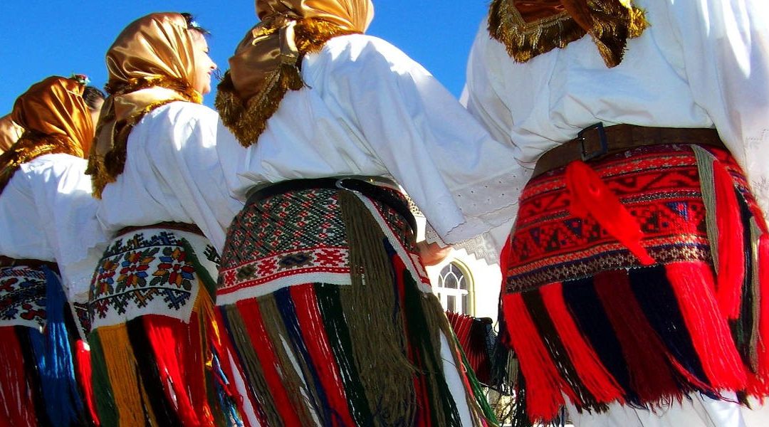 Η κοινότητα οργανώνει σεμινάριο παραδοσιακών χορών